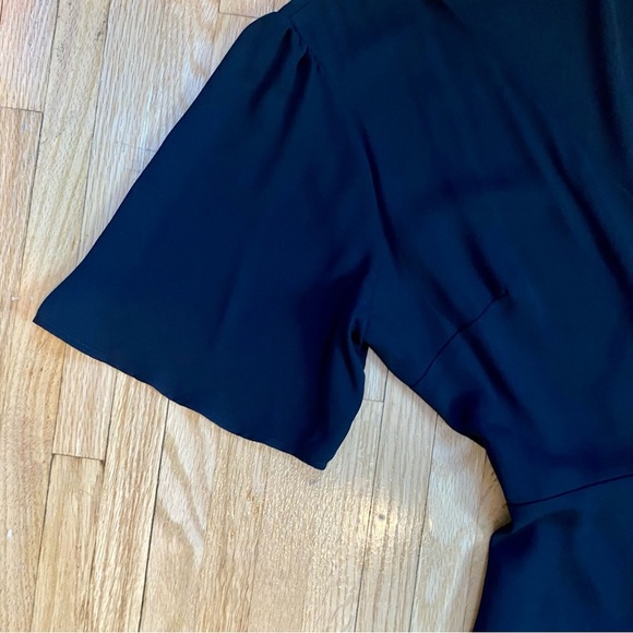 Socialite Surplice Flutter Short Sleeve V-Neck Tulip Hem Black Wrap Dress Size S - Picture 5 of 9